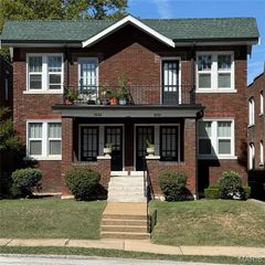 1031 Art Hill Place, St Louis, MO 63139