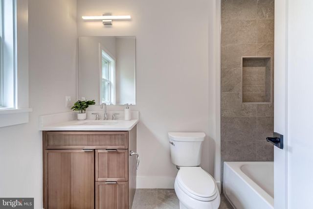 506 KINGSLEY RD SW, Vienna, VA 22180