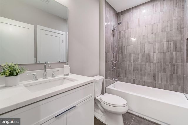 506 KINGSLEY RD SW, Vienna, VA 22180