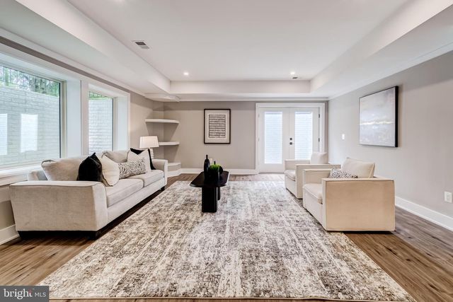 506 KINGSLEY RD SW, Vienna, VA 22180