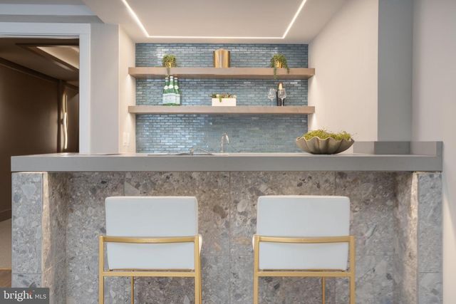 506 KINGSLEY RD SW, Vienna, VA 22180