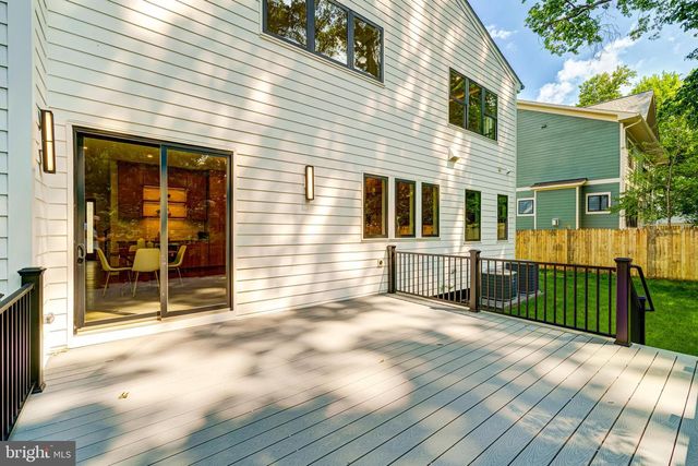 506 KINGSLEY RD SW, Vienna, VA 22180