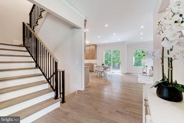 506 KINGSLEY RD SW, Vienna, VA 22180