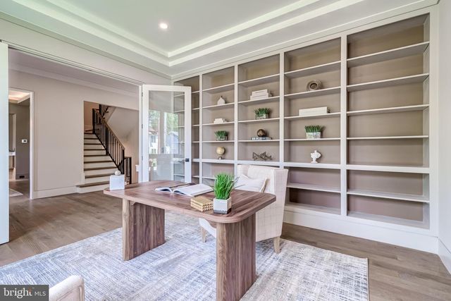 506 KINGSLEY RD SW, Vienna, VA 22180