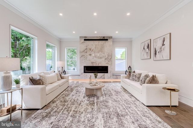 506 KINGSLEY RD SW, Vienna, VA 22180