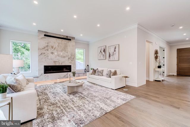 506 KINGSLEY RD SW, Vienna, VA 22180