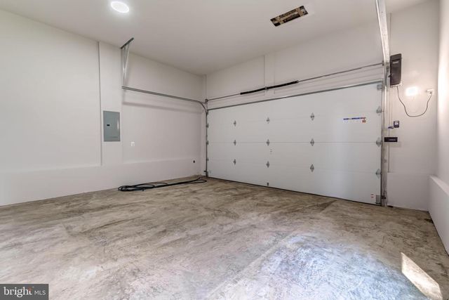 506 KINGSLEY RD SW, Vienna, VA 22180