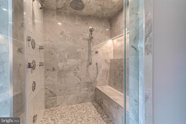 506 KINGSLEY RD SW, Vienna, VA 22180