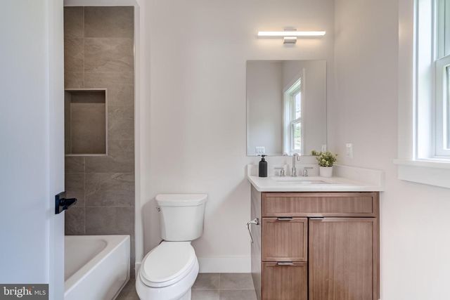 506 KINGSLEY RD SW, Vienna, VA 22180