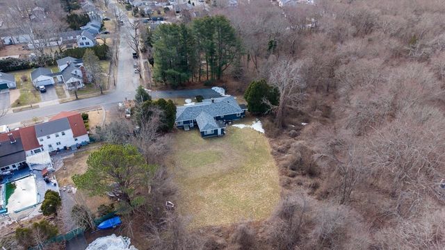 345 Gardner St, New Bedford, MA 02740