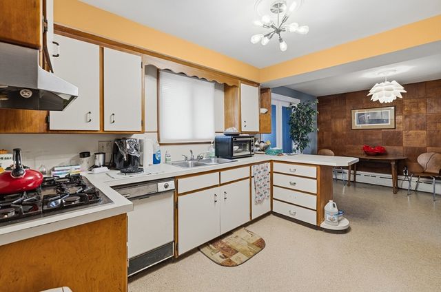 345 Gardner St, New Bedford, MA 02740