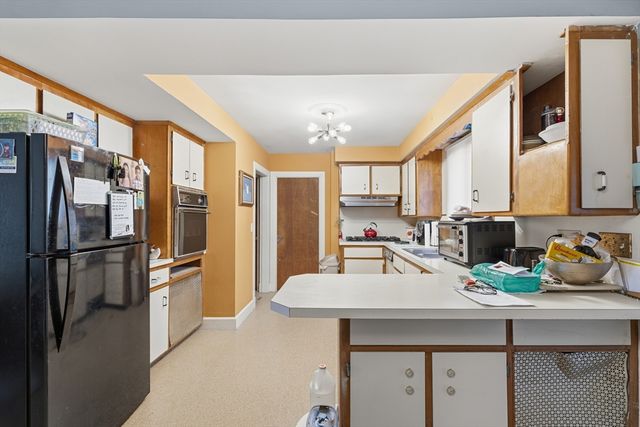 345 Gardner St, New Bedford, MA 02740