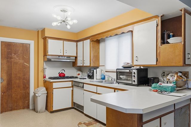 345 Gardner St, New Bedford, MA 02740