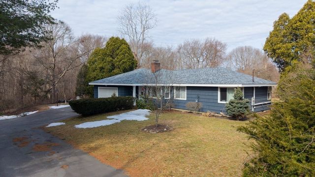 345 Gardner St, New Bedford, MA 02740