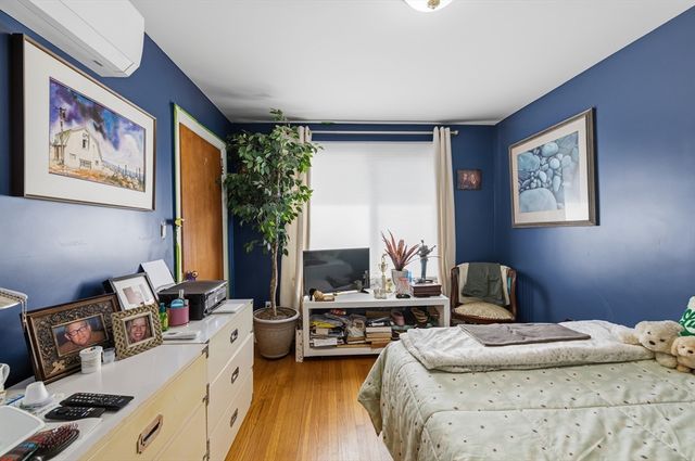 345 Gardner St, New Bedford, MA 02740