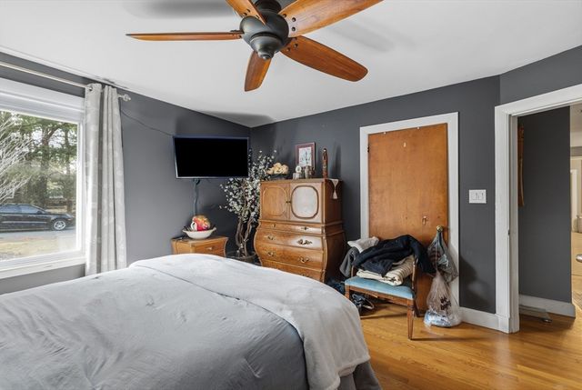 345 Gardner St, New Bedford, MA 02740