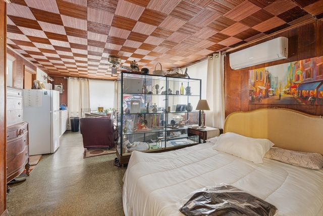 345 Gardner St, New Bedford, MA 02740