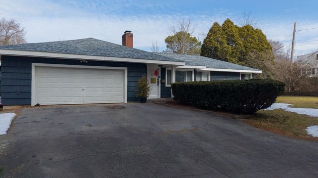 345 Gardner St, New Bedford, MA 02740