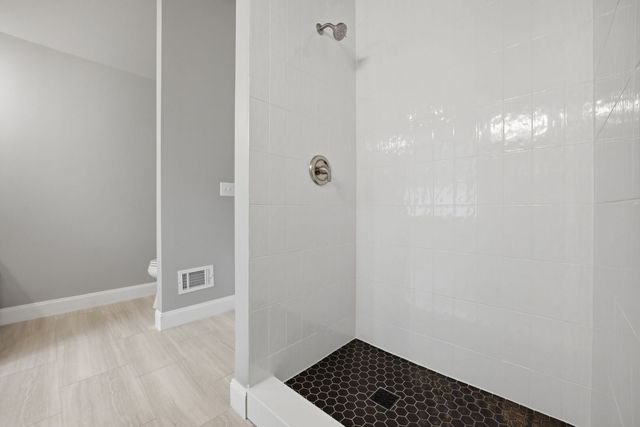 118 N 11th Avenue, St. Charles, IL 60174