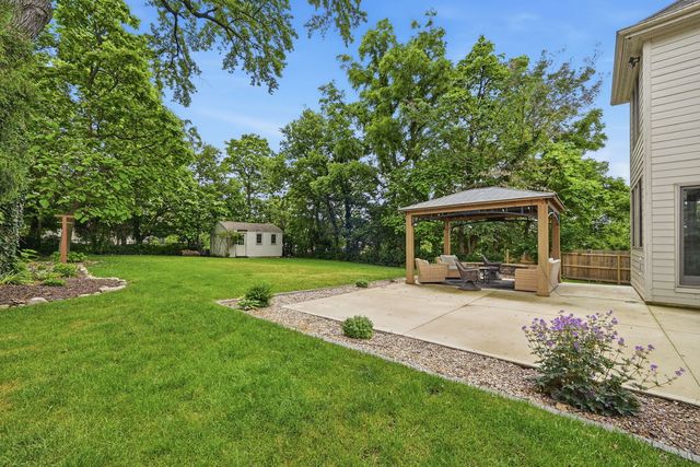 118 N 11th Avenue, St. Charles, IL 60174