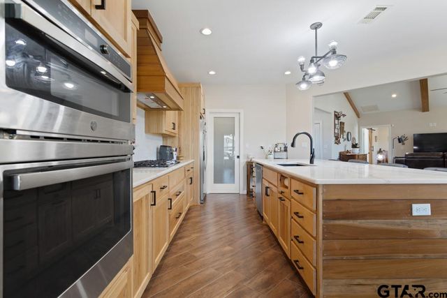 715 VZ County Road 1803, Grand Saline, TX 75140