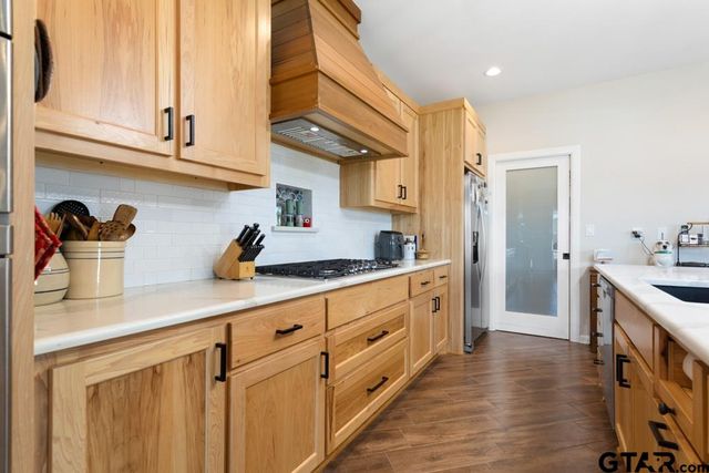 715 VZ County Road 1803, Grand Saline, TX 75140