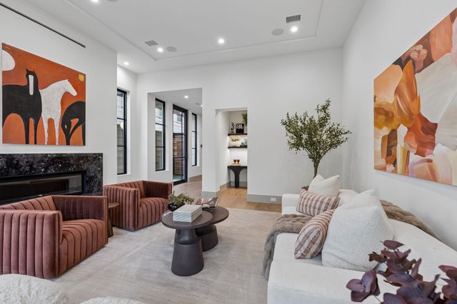 4130 Prescott Avenue, Dallas, TX 75219
