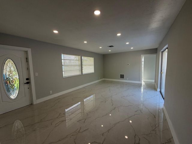 920 NE 50th Street, Deerfield Beach, FL 33064