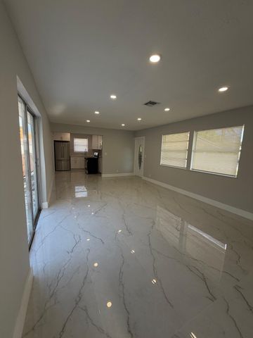 920 NE 50th Street, Deerfield Beach, FL 33064