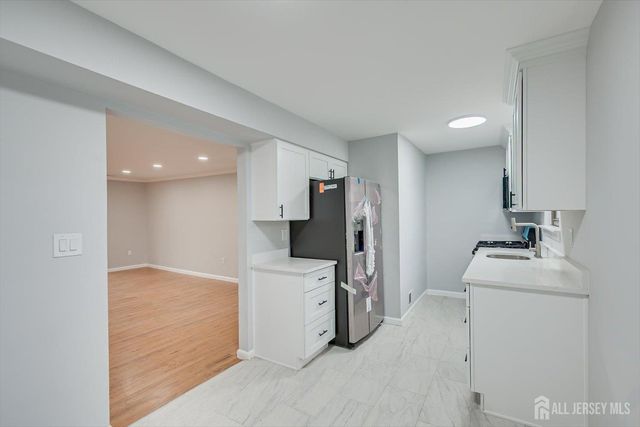 1213 N Oaks Boulevard N, North Brunswick, NJ 08902