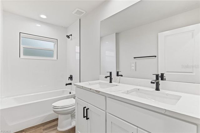 12273 HINDLE AVENUE, Punta Gorda, FL 33955