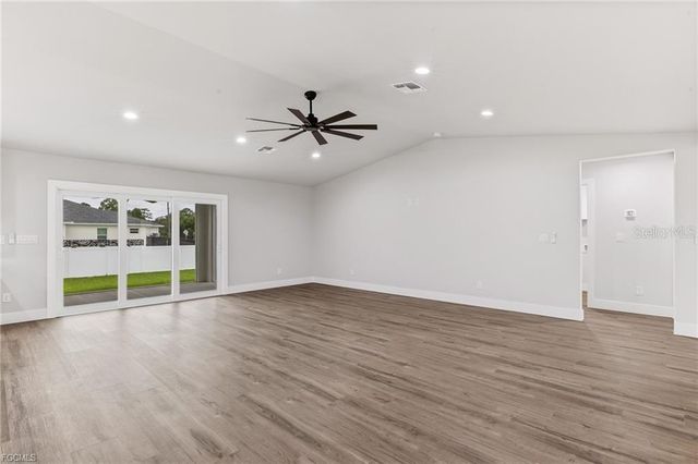 12273 HINDLE AVENUE, Punta Gorda, FL 33955