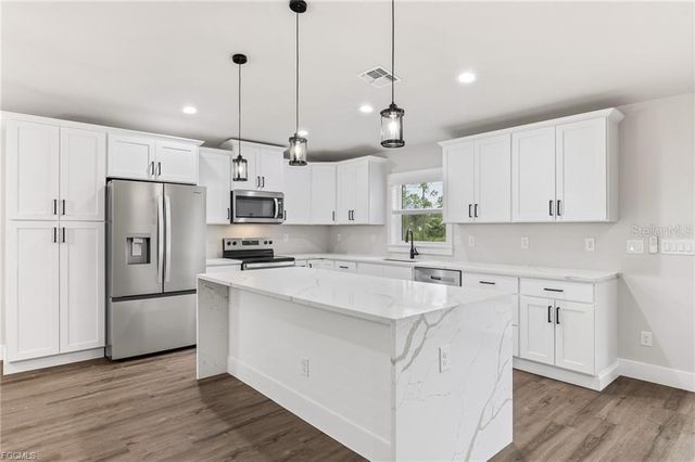 12273 HINDLE AVENUE, Punta Gorda, FL 33955