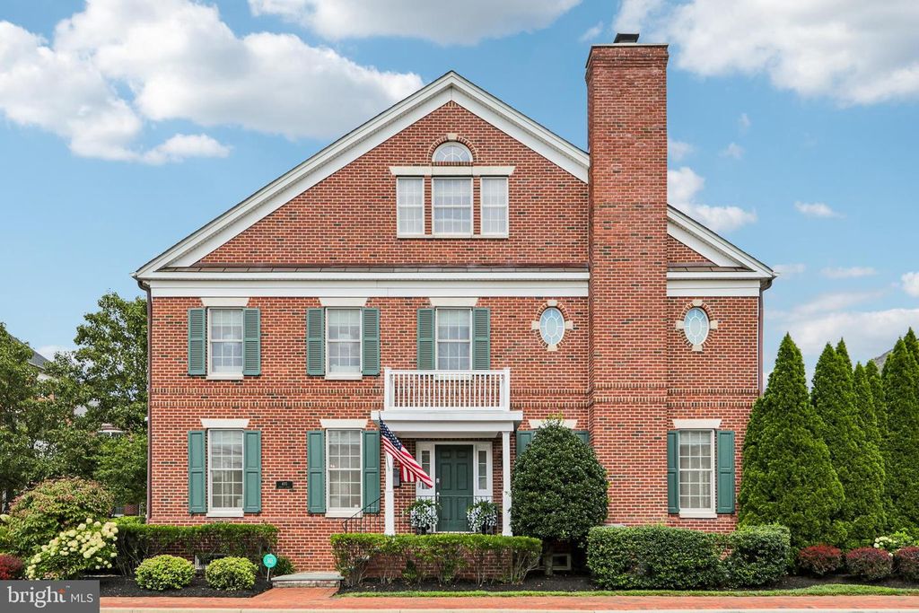 405 E CENTRE AVE, NEWTOWN, PA 18940 — exterior