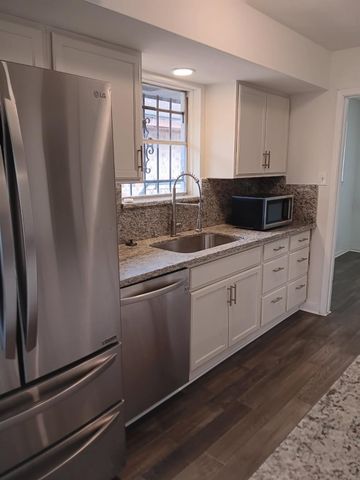 8446 Cabot St, Houston, TX 77078