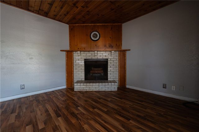 1719 Austin St, Portland, TX 78374