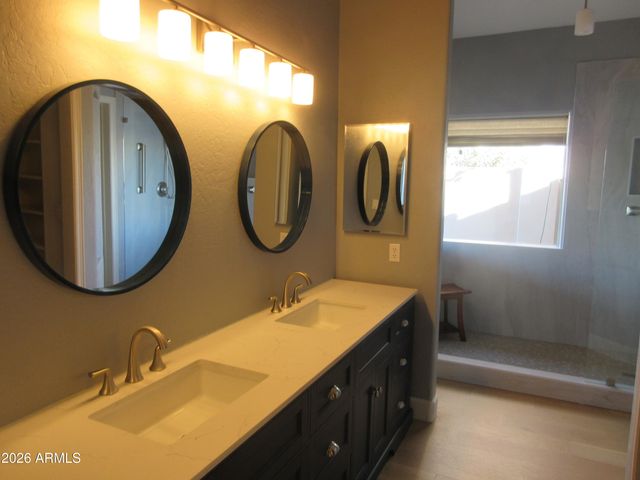 2136 E FREEPORT Lane, Gilbert, AZ 85234