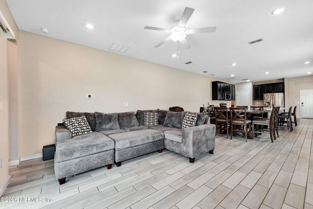 7361 HILLADALE CREEK Lane, Jacksonville, FL 32222