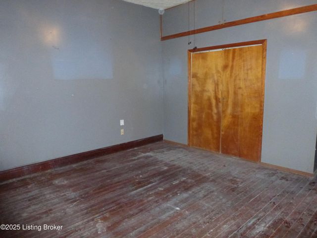 3007 Duncan St, Louisville, KY 40212