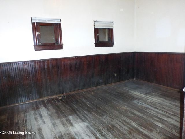 3007 Duncan St, Louisville, KY 40212