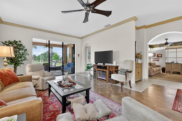 2327 WAKEFIELD WAY, Mount Dora, FL 32757