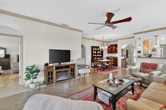 2327 WAKEFIELD WAY, Mount Dora, FL 32757