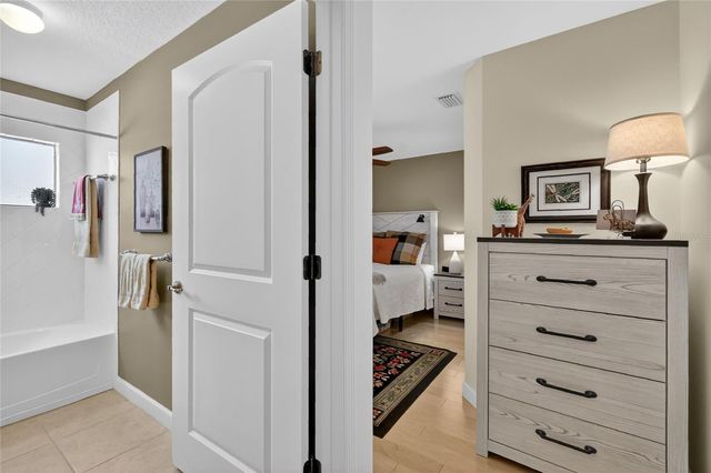 2327 WAKEFIELD WAY, Mount Dora, FL 32757