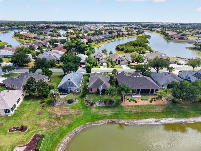 2327 WAKEFIELD WAY, Mount Dora, FL 32757