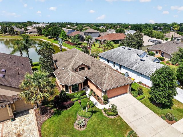 2327 WAKEFIELD WAY, Mount Dora, FL 32757