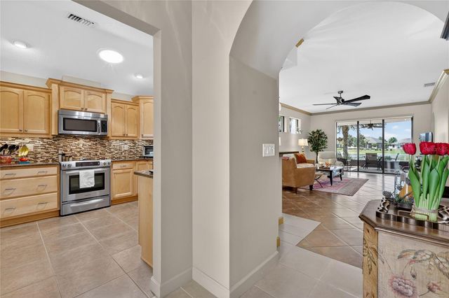 2327 WAKEFIELD WAY, Mount Dora, FL 32757