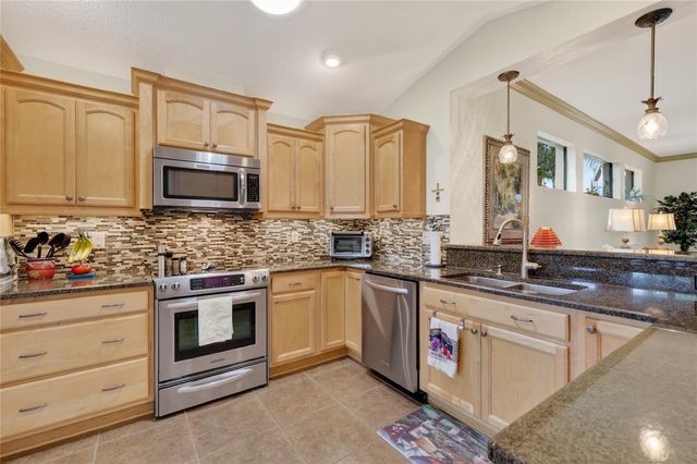 2327 WAKEFIELD WAY, Mount Dora, FL 32757
