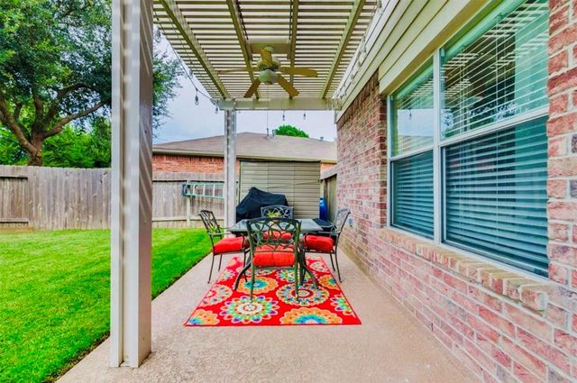 11902 Solon Springs Drive, Tomball, TX 77375