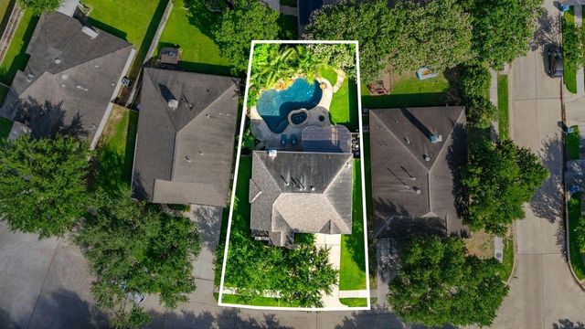 5506 Bentwood Elm Street, Spring, TX 77379