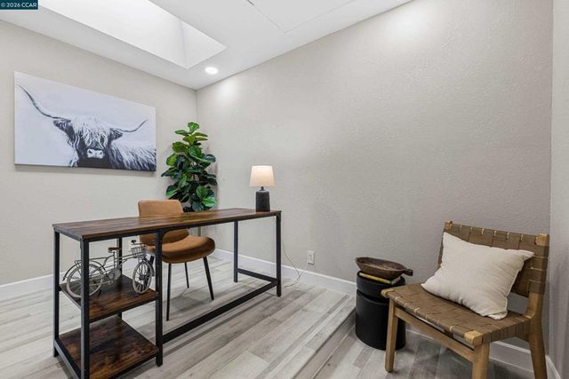 390 Guttenberg St, Daly City, CA 94014